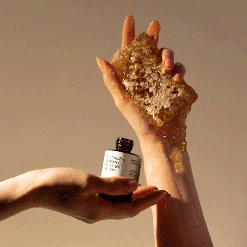Propolis + Vitamin C, B3, B5, B6 Serum